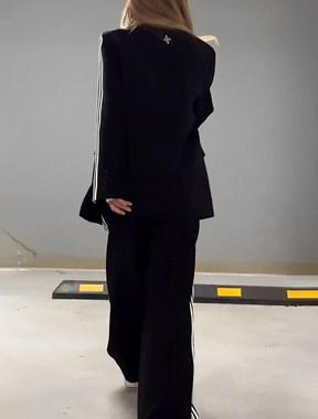 Conjunto Feminino de Alfaiataria Esportiva com Blazer Oversized e Calça com Listras Laterais - Luizza