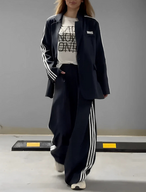 Conjunto Feminino de Alfaiataria Esportiva com Blazer Oversized e Calça com Listras Laterais - Luizza