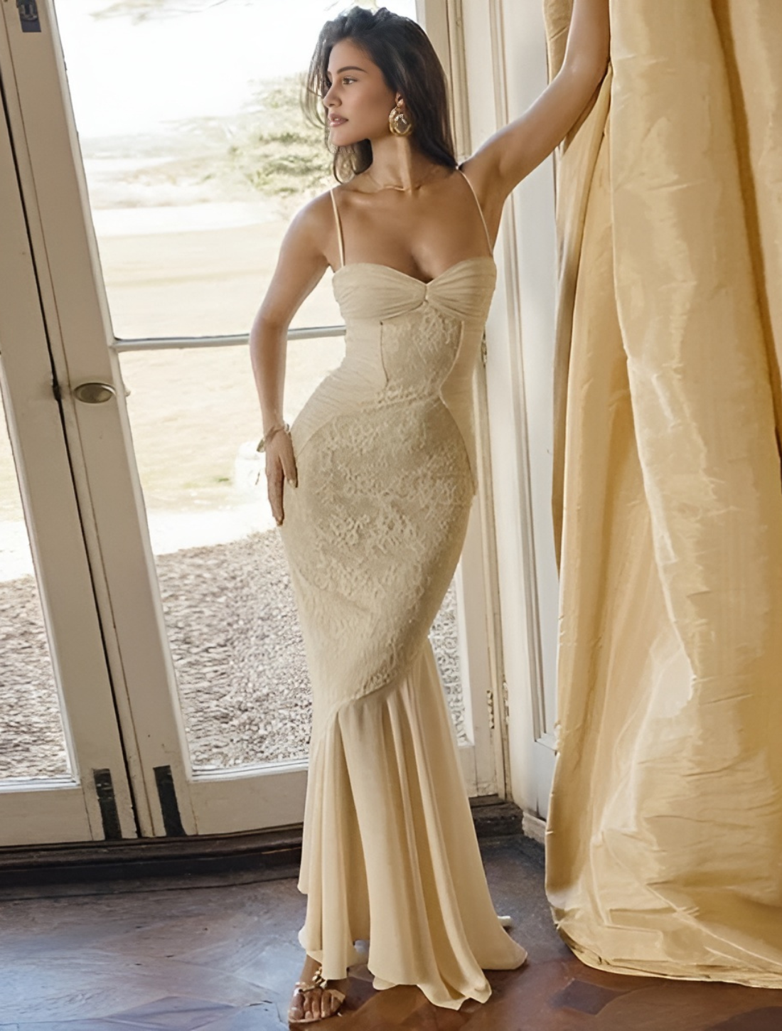 Vestido Elegante com Renda Jade Bodycon