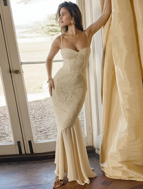 Vestido Elegante com Renda Jade Bodycon