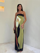 Vestido floral tomara que caia em modelo 